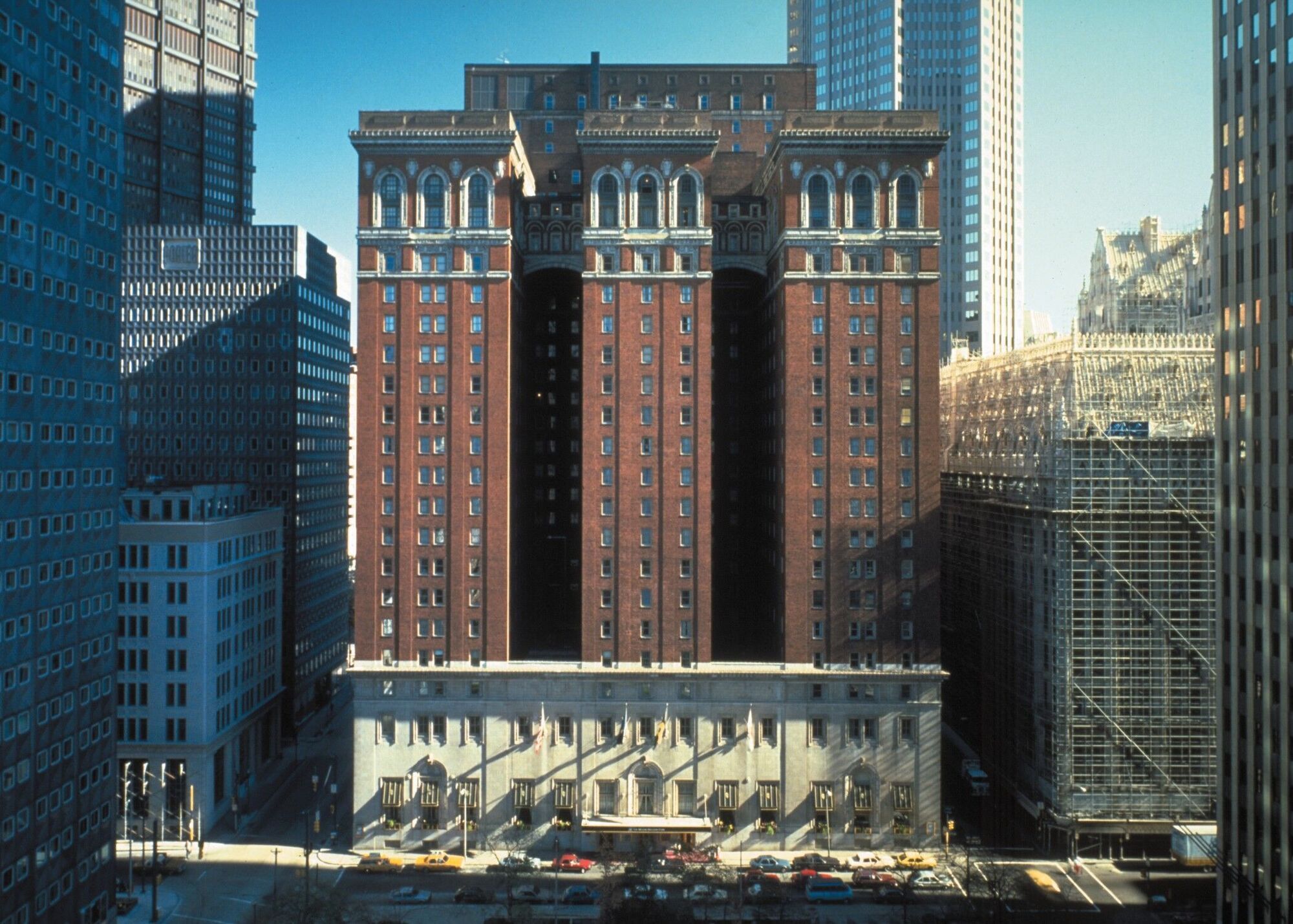 Omni William Penn Hotel 4*